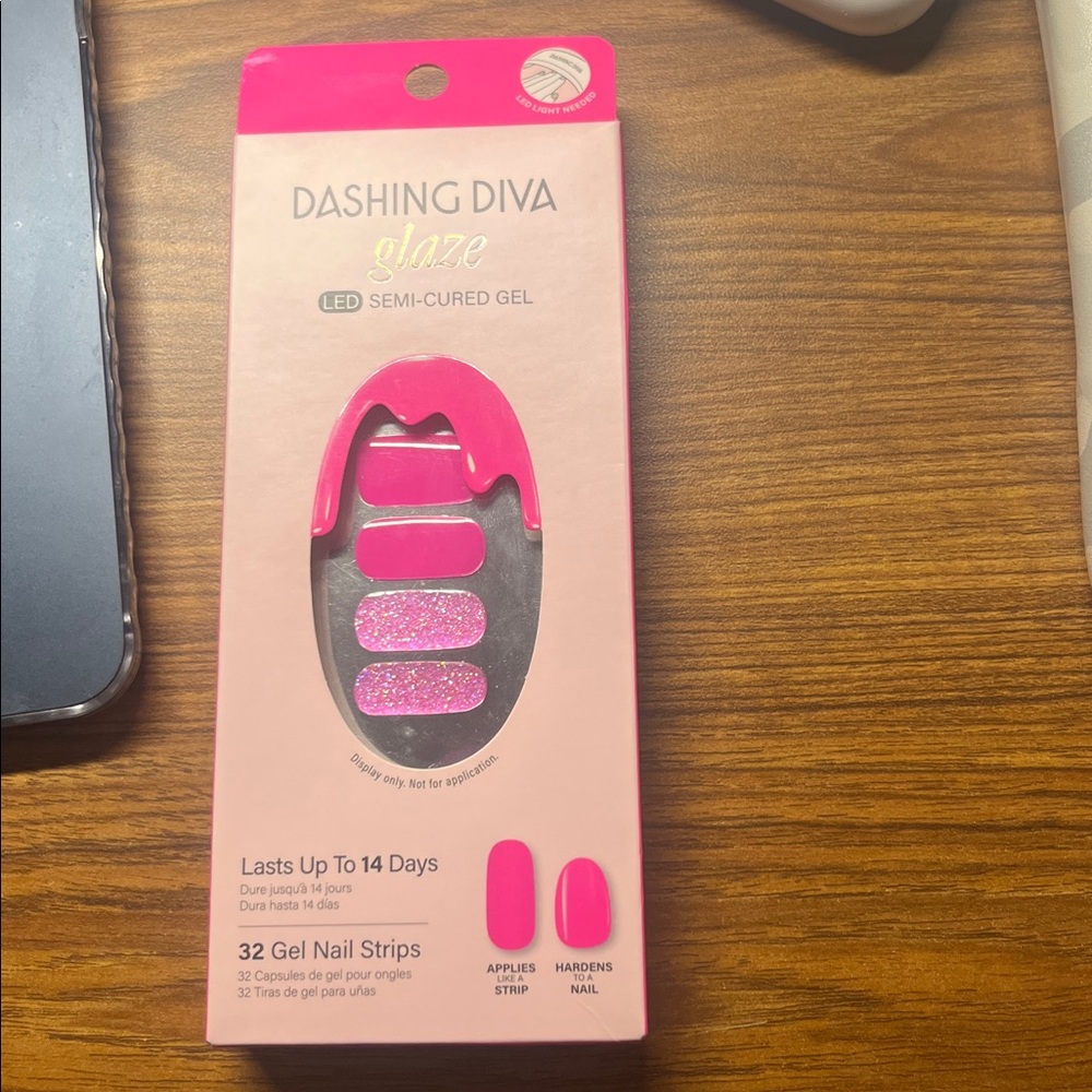 Dashing Diva Glaze LED Semi-Cured Gel Nail Strips